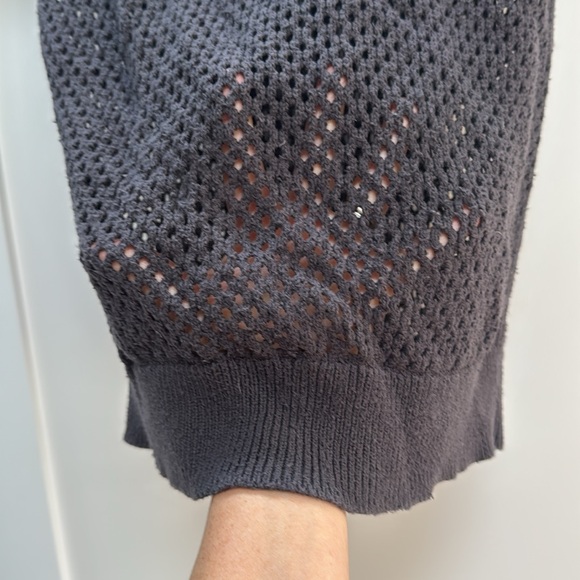 Short sleeved meshed sweater, size: large - Picture 3 of 4